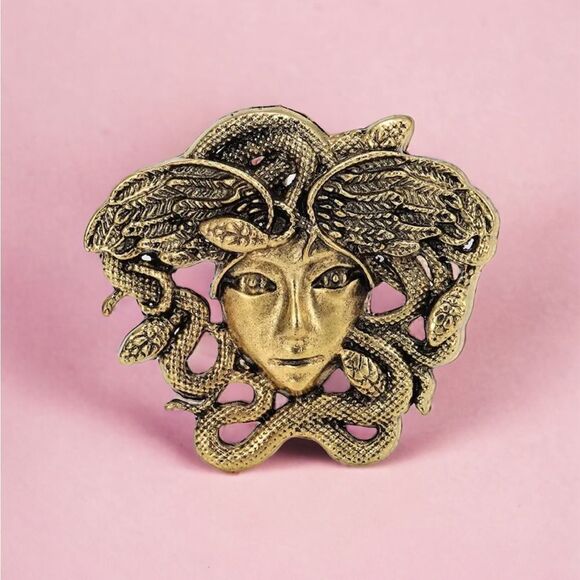 GOLDTONE MEDUSA BROOCH - Picture 1 of 3